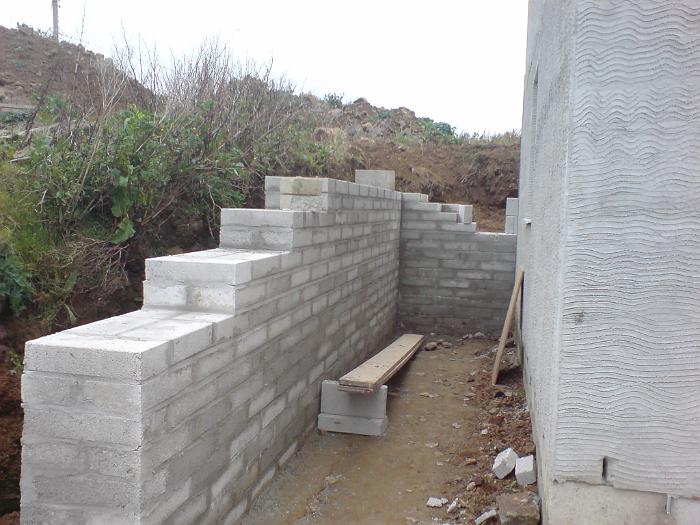 15 Retaining Wall & Cess Tank (35)